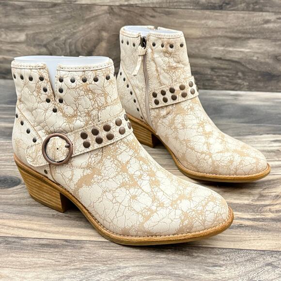 NIB Sofft Allene II 8.5M Western Chic Suede Antique Stud Bootie Boots Natural - Picture 5 of 12